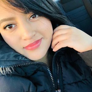 Meet your Posher, Daniela